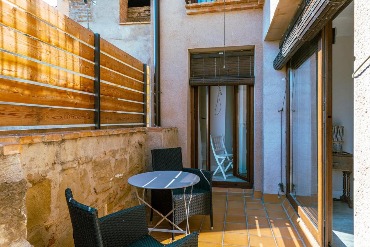 Apartamentos Vino Tinto Y Restaurante Tomate Rosa Adahuesca Zewnętrze zdjęcie