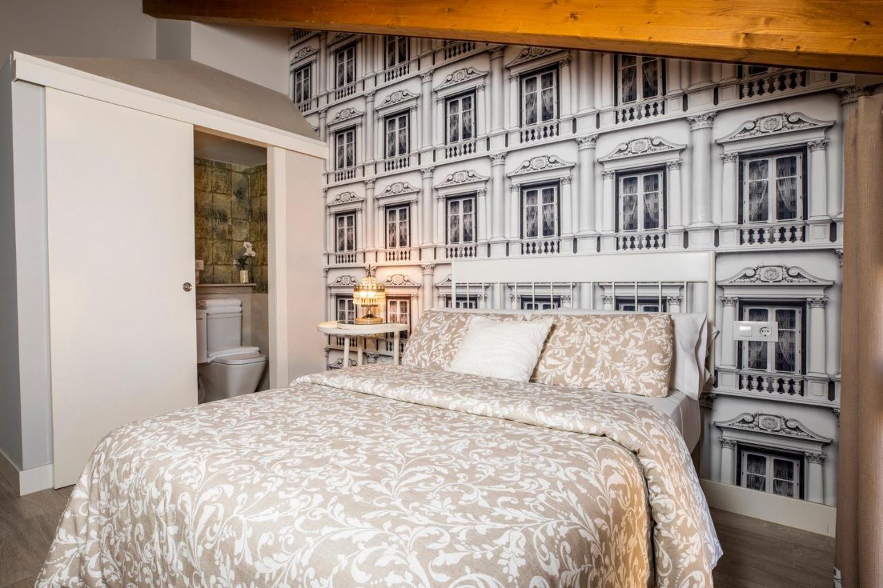 Apartamentos Vino Tinto Y Restaurante Tomate Rosa Adahuesca Zewnętrze zdjęcie