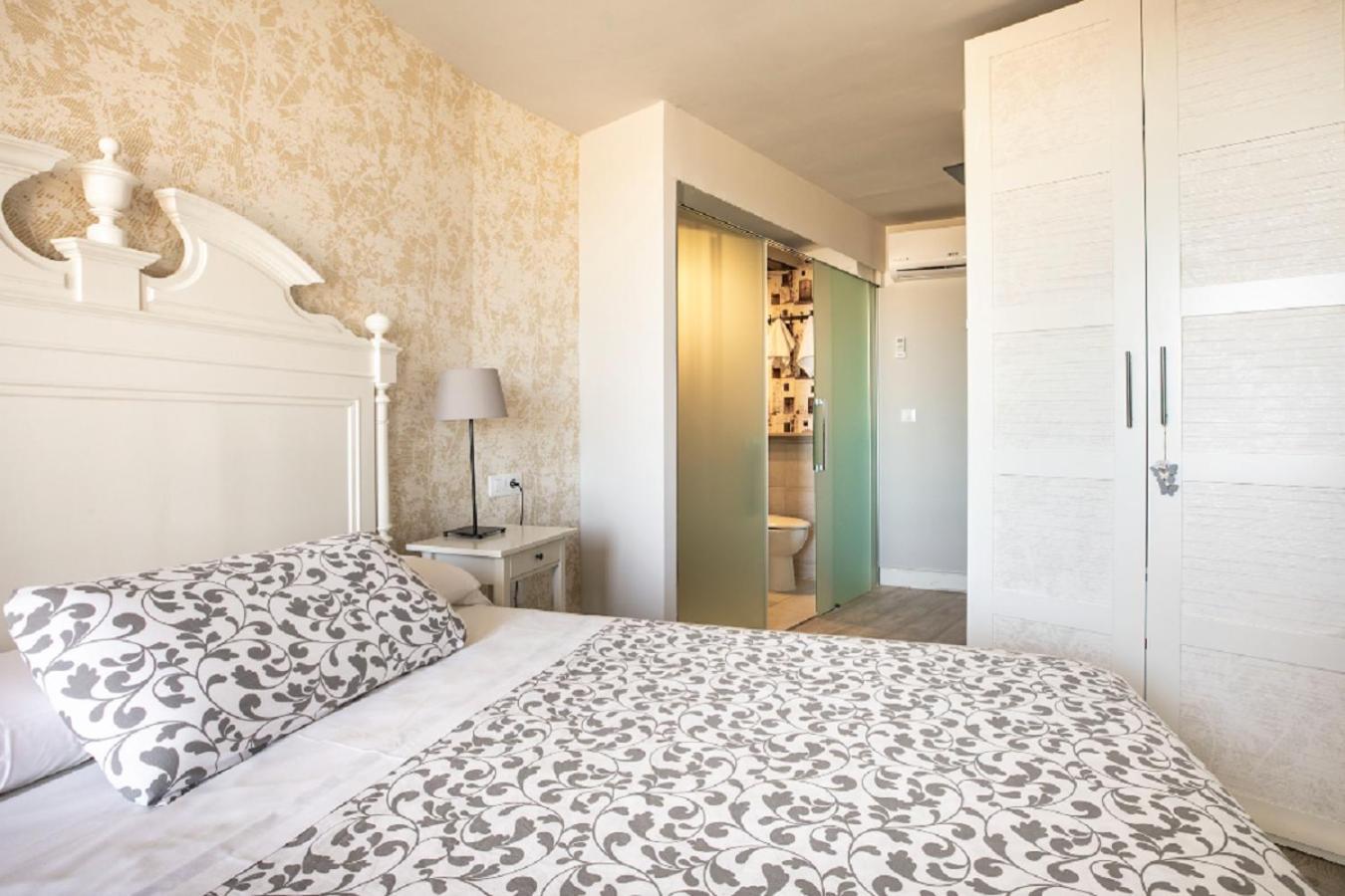 Apartamentos Vino Tinto Y Restaurante Tomate Rosa Adahuesca Zewnętrze zdjęcie