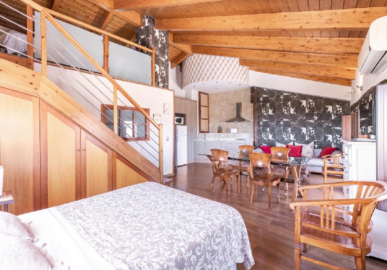 Apartamentos Vino Tinto Y Restaurante Tomate Rosa Adahuesca Zewnętrze zdjęcie