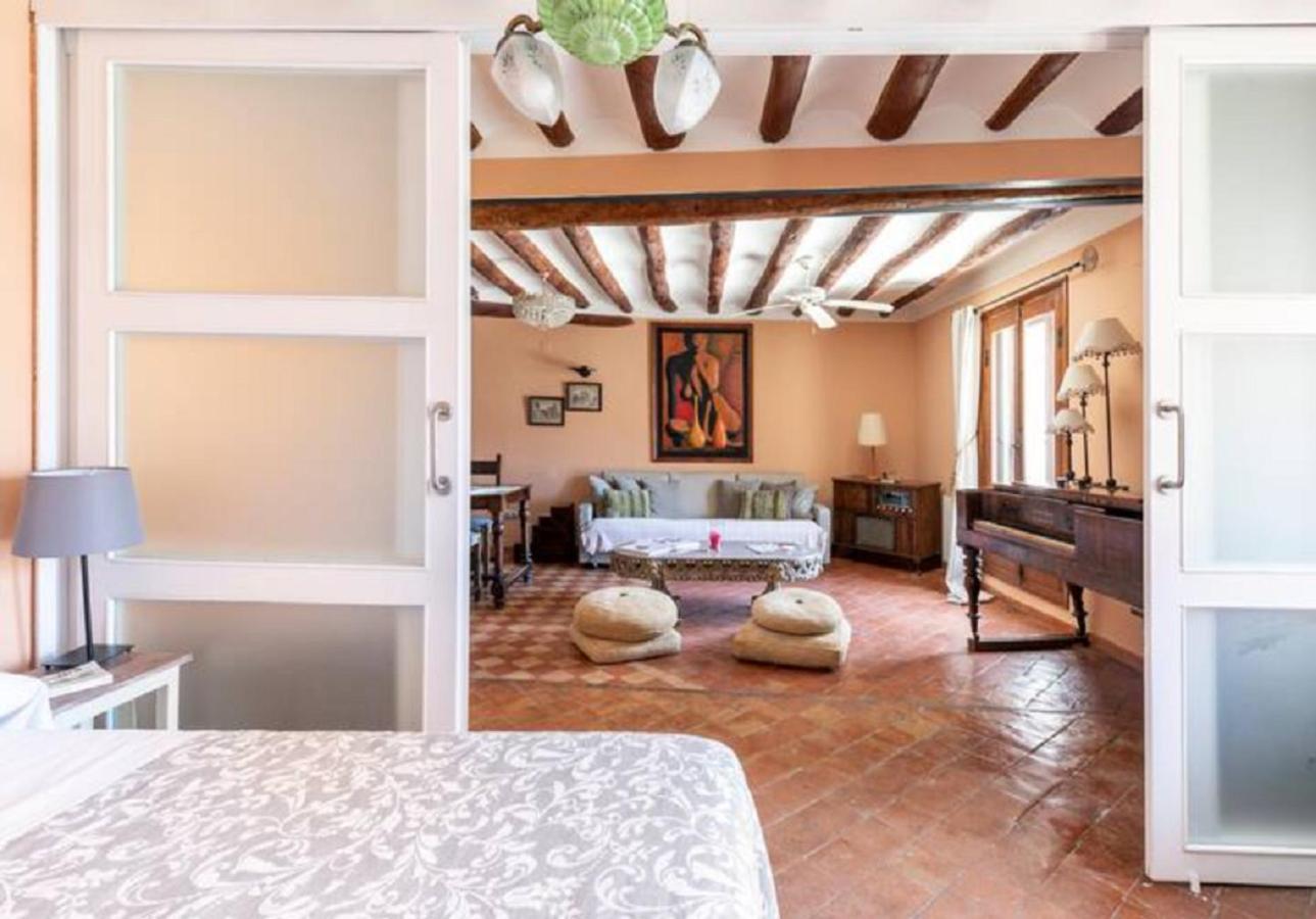 Apartamentos Vino Tinto Y Restaurante Tomate Rosa Adahuesca Zewnętrze zdjęcie