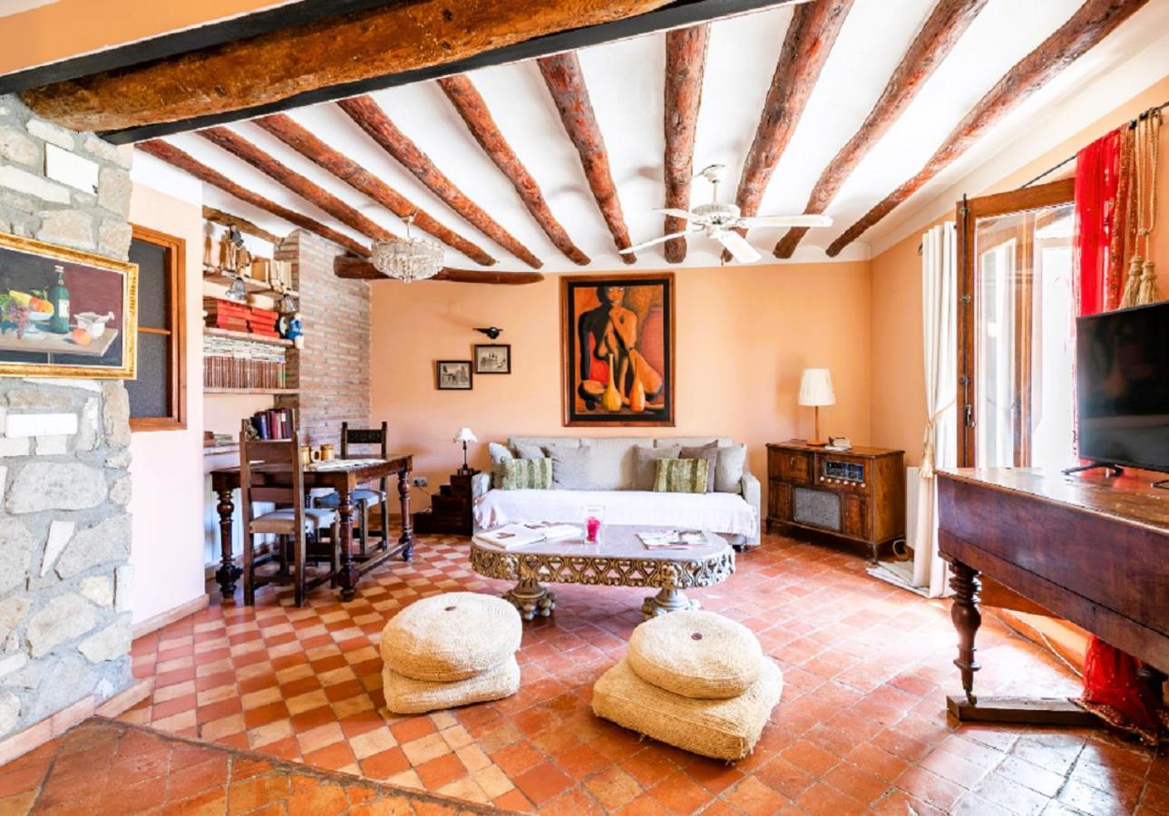 Apartamentos Vino Tinto Y Restaurante Tomate Rosa Adahuesca Zewnętrze zdjęcie