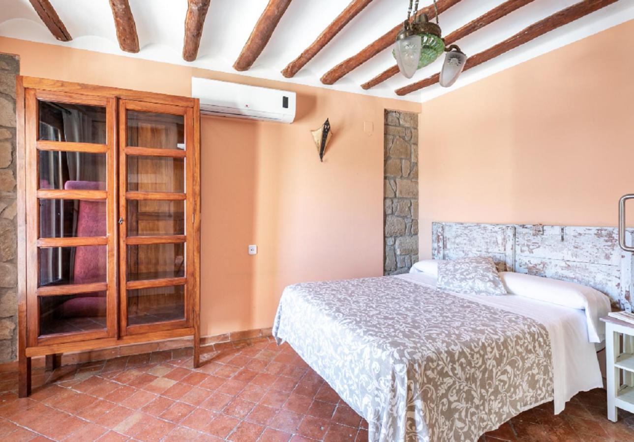 Apartamentos Vino Tinto Y Restaurante Tomate Rosa Adahuesca Zewnętrze zdjęcie