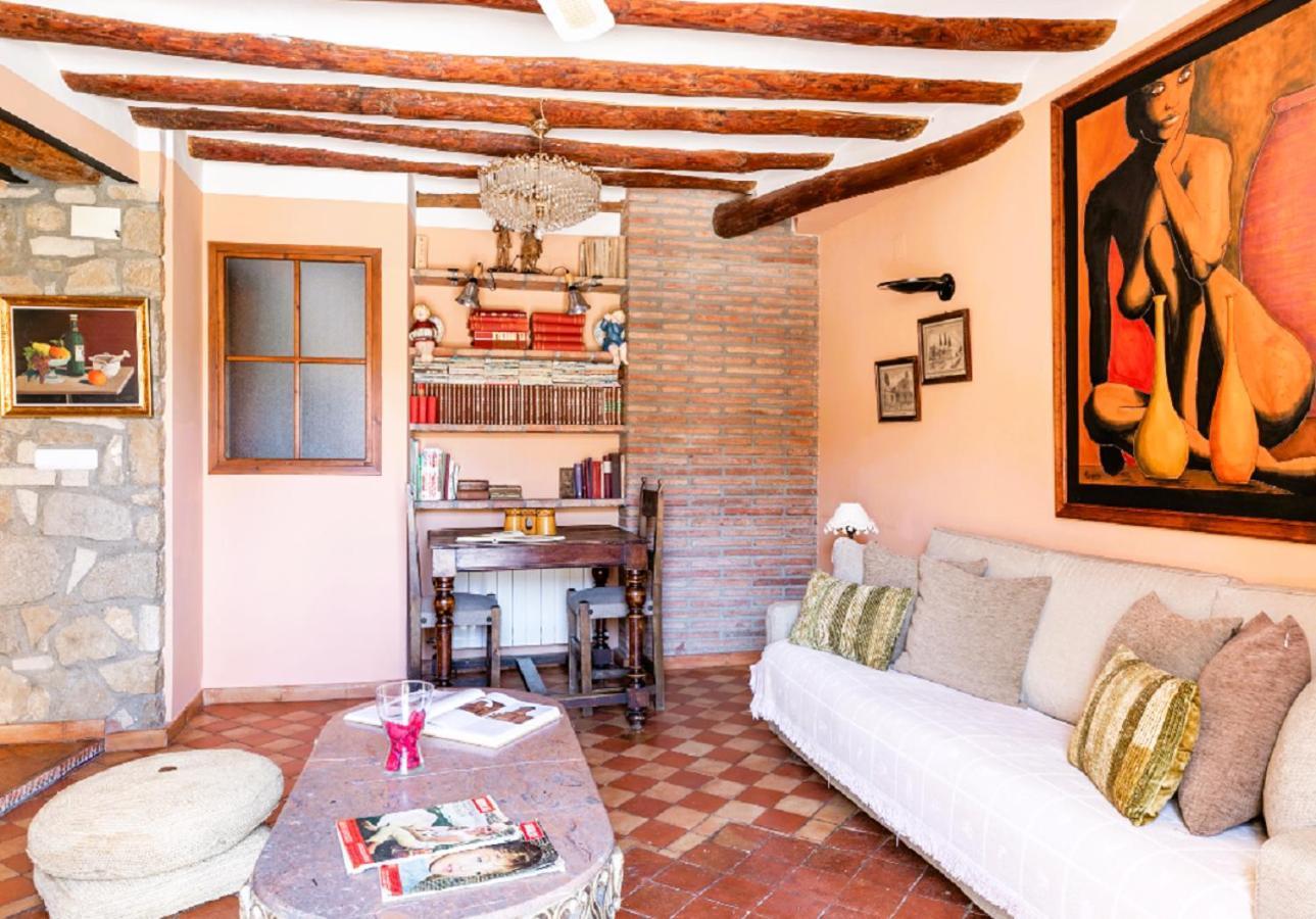 Apartamentos Vino Tinto Y Restaurante Tomate Rosa Adahuesca Zewnętrze zdjęcie